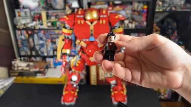 LEGO HULKBUSTER Comparison: $550 Vs $120 (76210 And 76105)