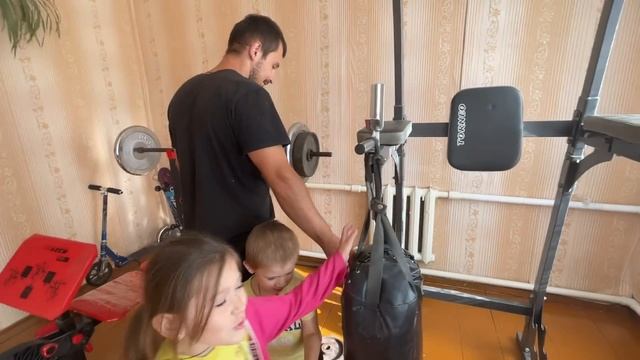 ПЕРЕЕЗД ПРОДОЛЖАЕТСЯ! ВО ЧТО МЫ ПРЕВРАТИЛИ НОВЫЙ ДОМ? НАША ФЕРМА! ЖИЗНЬ ПРОСТЫХ ЛЮДЕЙ В ДЕРЕВНЕ! смотреть онлайн