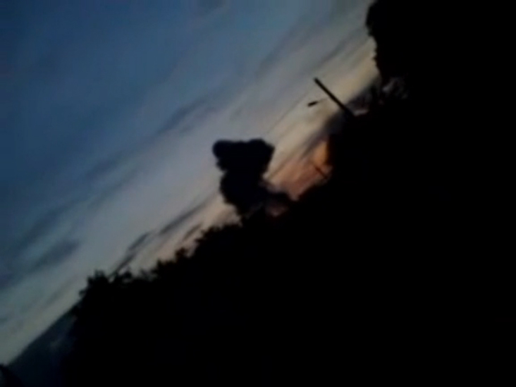 Молния! Каратели применили против мирного населения Донецка "Точку-У" смотреть онлайн