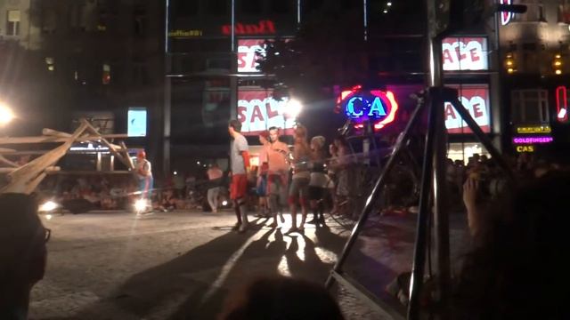 Прага Чехия уличное представление смотреть онлайн