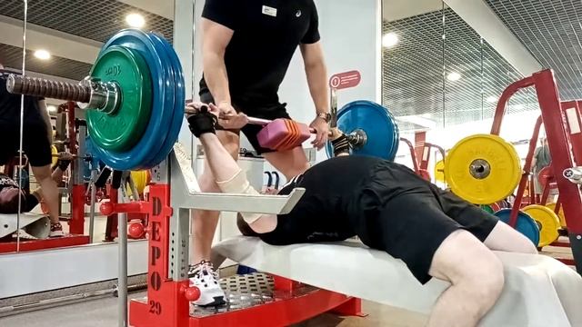 Жим лёжа на брусок 125 на 3 смотреть онлайн