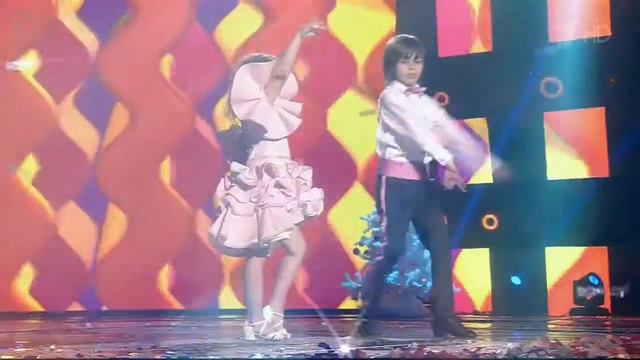 Алла Пугачева представляет новых Звезд ' А Голомысову и Д Ульбаева' смотреть онлайн