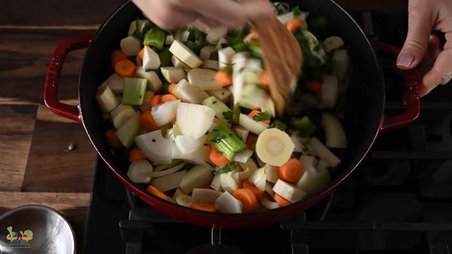 ? Selbstgemachte Hühnerbrühe ohne Chemie: So wird's am besten zubereitet! смотреть онлайн