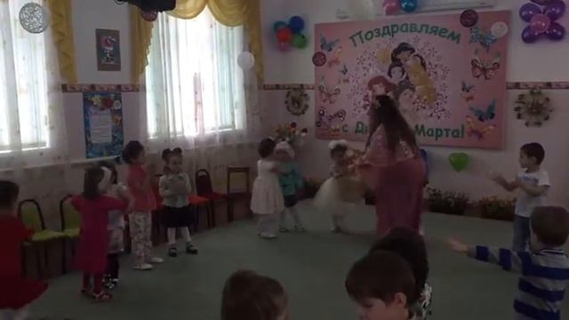 Утренник к 8 марта во 2 младшей группе "Сказка" смотреть онлайн