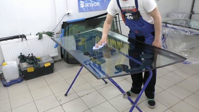 Замена лобового стекла VW Golf 7 смотреть онлайн