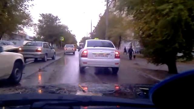 Мерседес въехал в Daewoo смотреть онлайн
