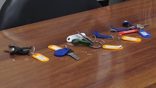 Вручение ключей от квартир сиротам смотреть онлайн