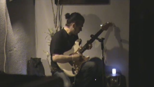 Sergio Torres "Yosólo" en Bar Shangri-La - "Europa" de Santana смотреть онлайн