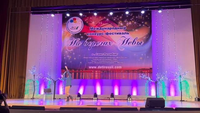 Бутин Игорь - танец «Парень на деревне», народный танец (стилизация) смотреть онлайн