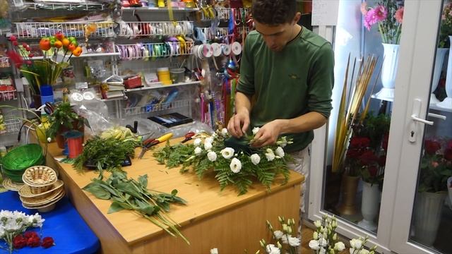 Елка из цветов. Как Собрать Елку Своими Руками. смотреть онлайн