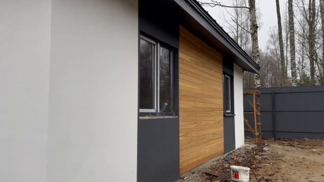 Обзор со стройки в Карасаари. Дом из железобетона и баня из арболита. Работы ООО Umahouse. смотреть онлайн