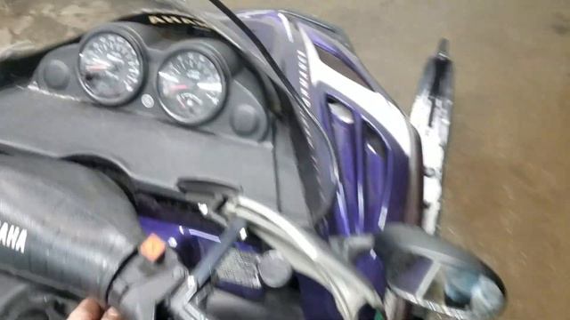 2002 Yamaha VMax 600 Triple Snowmobile With reverse and electric start. смотреть онлайн