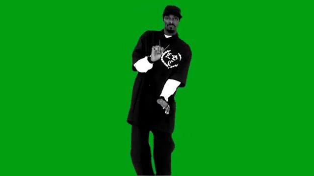 Snoop Dogg on green background смотреть онлайн