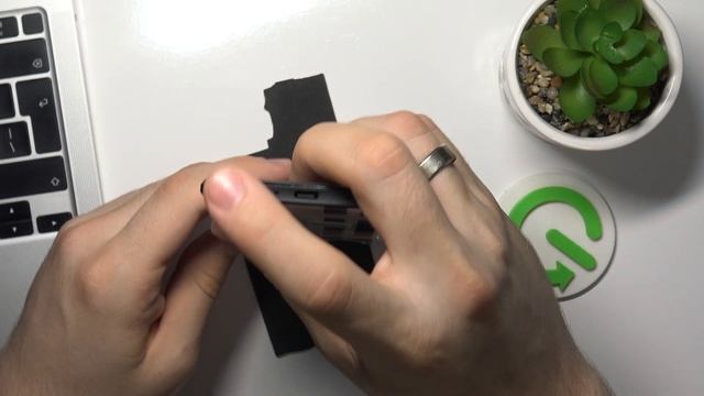 Как вставить сим карту в Realme GT Neo 3