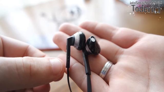 My Favorite Earbuds - AUKEY Sport Headphones / PHILIPS SHE3200 смотреть онлайн