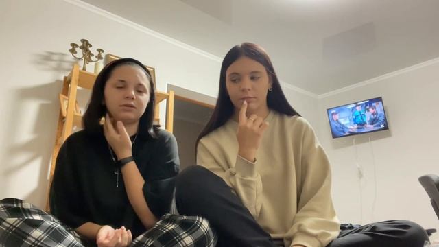 ВОПРОС-ОТВЕТ С ЛУЧШЕЙ ПОДРУГОЙ. Узнали много нового друг о друге… смотреть онлайн