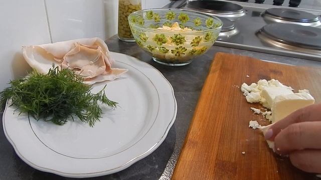 Салат с кальмарами.Простой и вкусный рецепт. смотреть онлайн