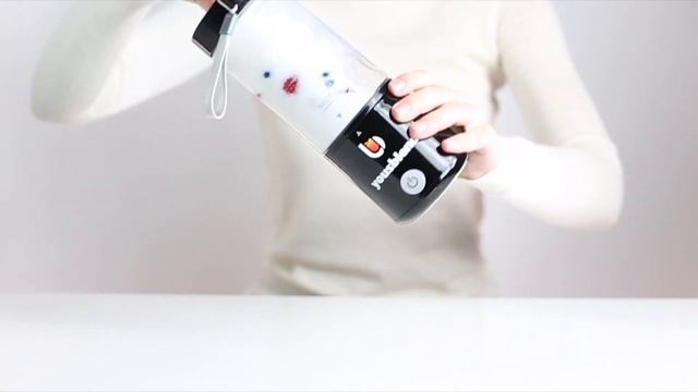 Yousblend | Your personalized & portable blender | Draagbare blender | USB blender смотреть онлайн