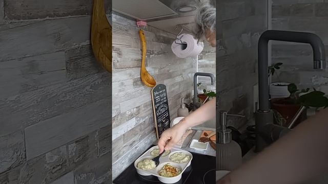 Вкусно и полезно. Оладьи из кабачков. смотреть онлайн