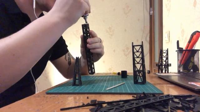 Модель башенного крана С-981. Собираем кран. Вечерний стрим смотреть онлайн