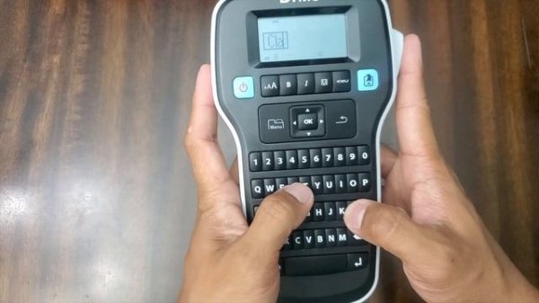 Dymo label manager 160 unboxing and setting up