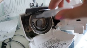 Как смазать и почистить швейную машинку