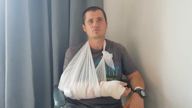 Саша в больнице, поломал руку смотреть онлайн