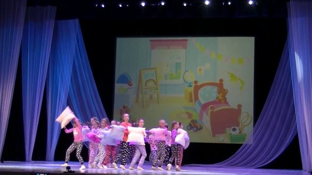 Танец Спокойной ночи. 3 класс школы танца Елены Морозовой. 03.03.2024 смотреть онлайн