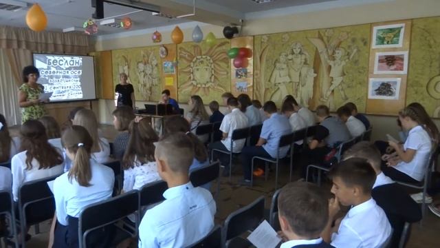 Галина Демкина исполняет песню «Дорогою добра» смотреть онлайн