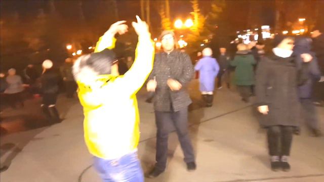 А НЕБО, КАК НЕБО смотреть онлайн