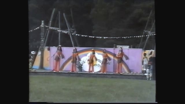 2003 с. "Кэрэчээнэ" ансаамбыл Ыһыах концера смотреть онлайн