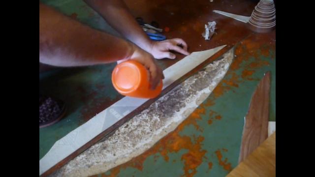 Линолеум ремонт. Дырка в линолеуме как заделать и заклеить заплаткой смотреть онлайн