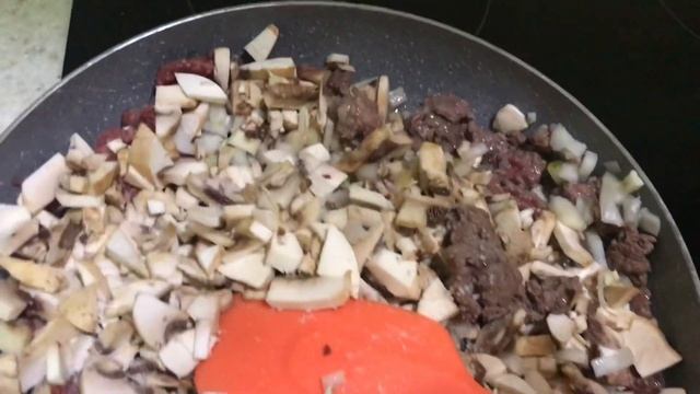 171. Пирожки с фаршем картофелем и грибами. смотреть онлайн