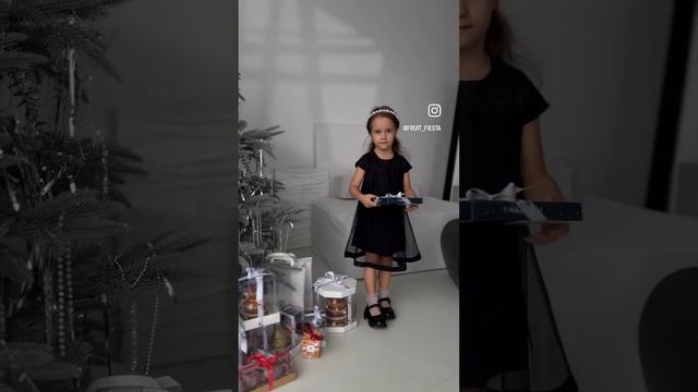 Начинается время предновогоднего волшебства✨Уже завтра встречайте пост с новогодней коллекцией. смотреть онлайн