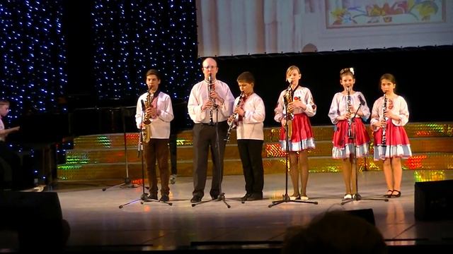 Город Южный.Ансамбль музыкантов.Ученики играют с учителем. смотреть онлайн