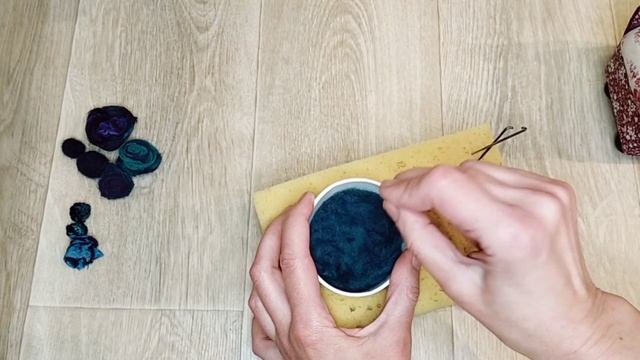 "Ежевика и крыжовник". Так бы и съела! Нунофелтинг в помощь. Милая брошь из обрезков смотреть онлайн