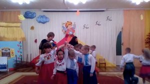 Игра  «Ручеёк»