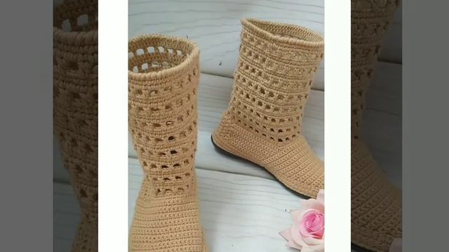 Вязаные сапоги. Вязаные сапожки. Сапожки крючком. Сапожки на подошве. смотреть онлайн