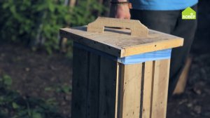 Деревянный мусорный бак для дачи. Как сделать стойку для мусора. Делаем бак для отходов на даче