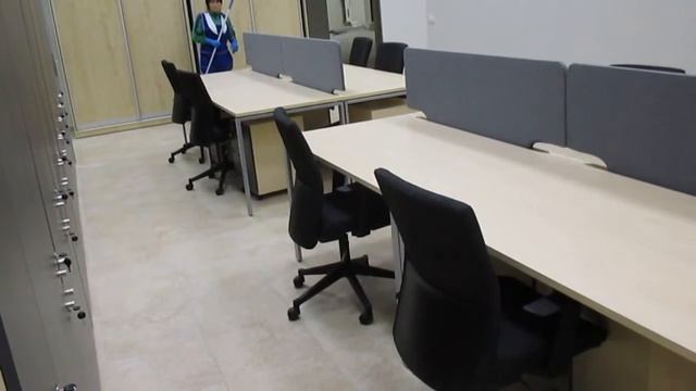 Уборка в офисном здании смотреть онлайн