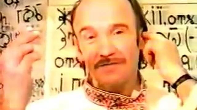 Как правильно креститься при молитве смотреть онлайн