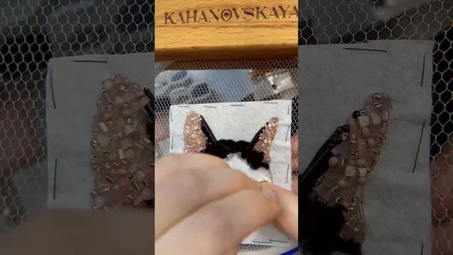 Критика - это не только минусы, но и плюсы ☝? #вышивка #броширучнойработы #броши #вышивкабисером смотреть онлайн