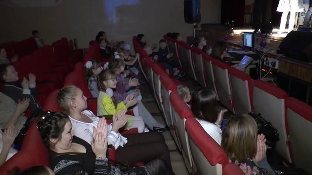 Сила волшебного клея................... смотреть онлайн