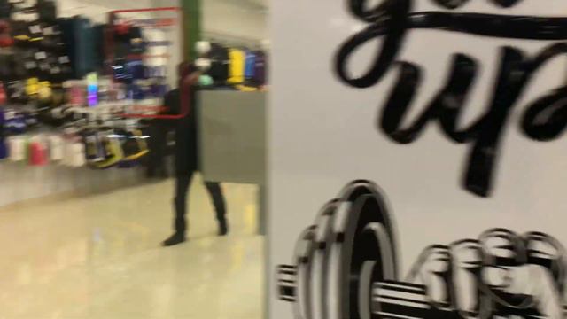 Павлоград🌺Люди везде!♦️Очередь в обменник! Одежда из Европы! 💯 смотреть онлайн