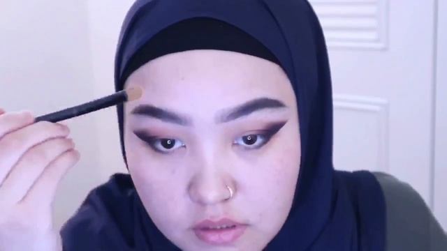 Узбечка делает макияж турецкий макияж ??Makeup tutorial turecskiy makiaj #sabimuslimka смотреть онлайн
