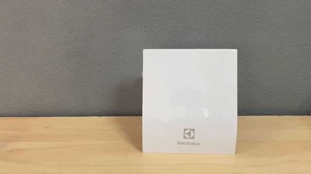 Обзор на вытяжной вентилятор Electrolux EAFM-100(Magic) смотреть онлайн