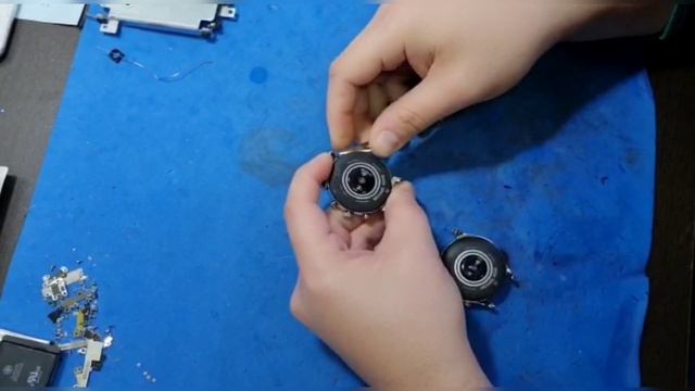 New Michael Kors - Fossil smartwatch disassembly to repair lcd , battery or not turning on смотреть онлайн