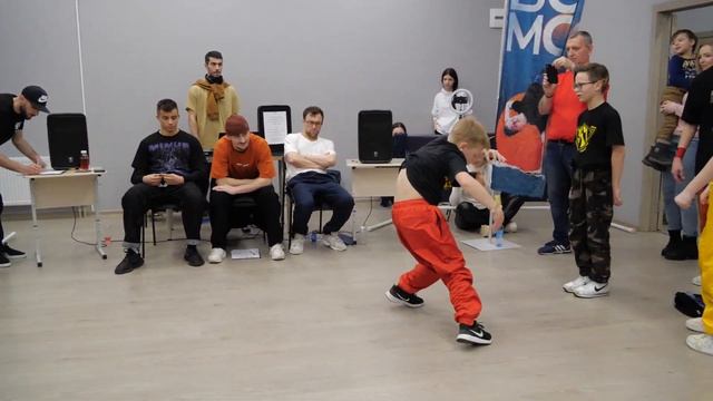 2x2 bboy Бродяга & bgirl Sunny vs bboy Грибник & Grey - "СЛОЕНЫЙ ПИРОГ" break dance battle смотреть онлайн