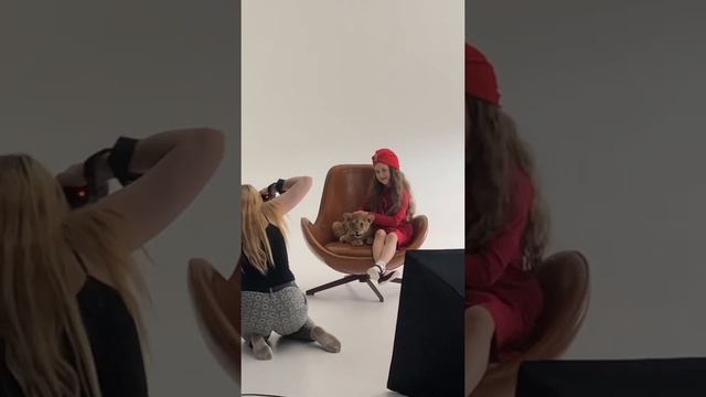 Фотосессия со львенком, под песню Ламы ( Юсиф Эйвазов) смотреть онлайн