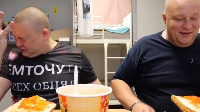 БУРУРБРОД С ОГОНЬКОМ ДОШИРАК МУКБАНГ MUKBANG